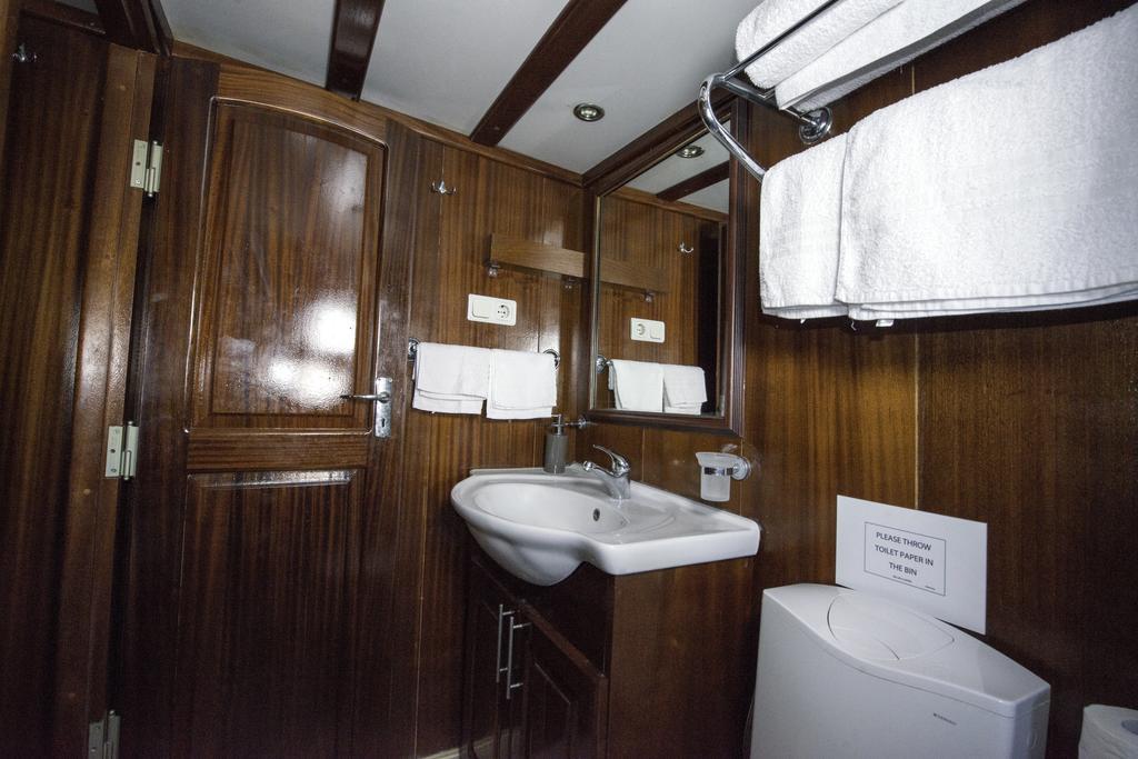 Tersane IV Vincitore 4 Hotel Di Bruno Barbieri Палермо Стая снимка